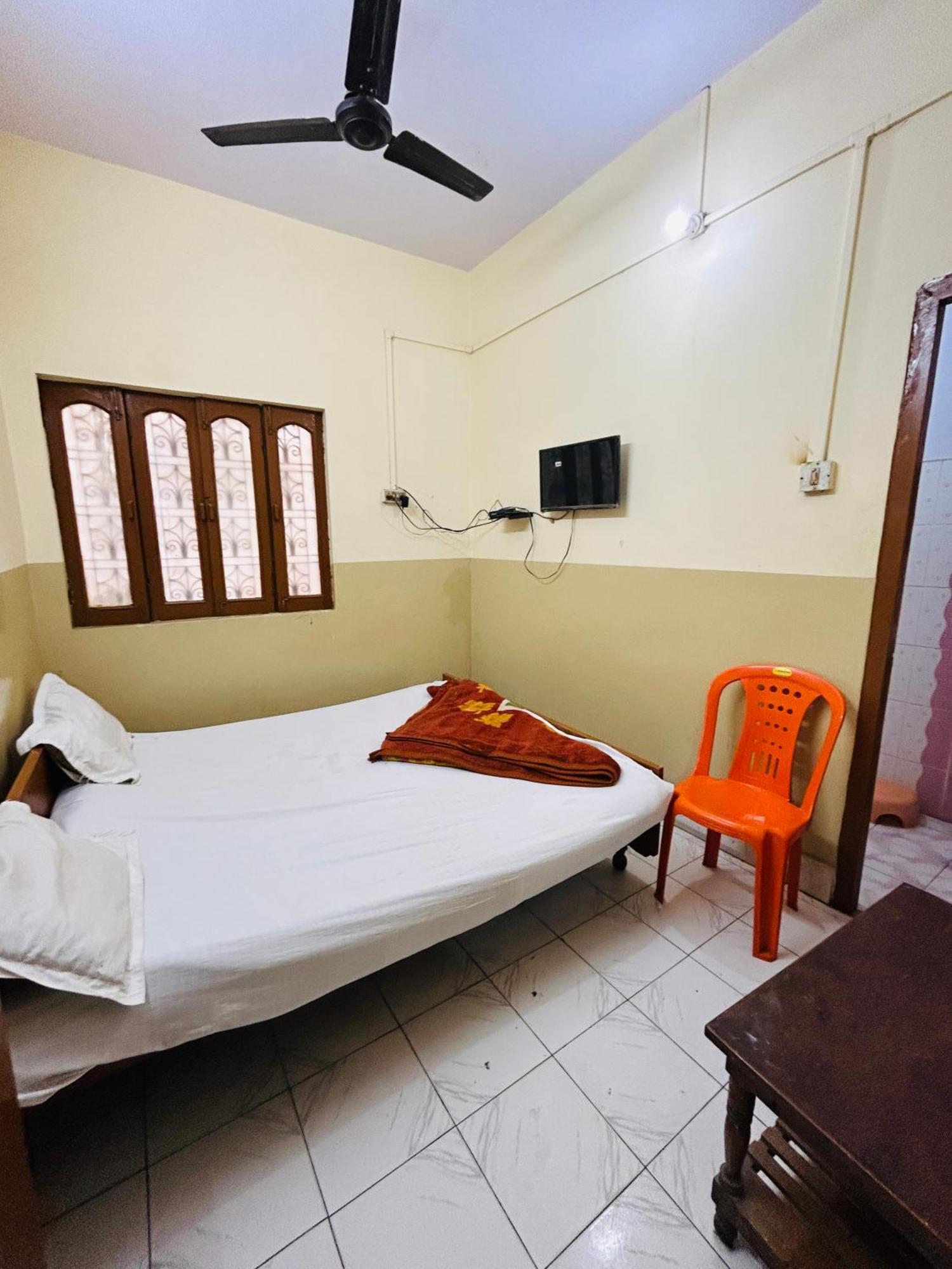 Satsang Lodge Varanasi Exterior photo