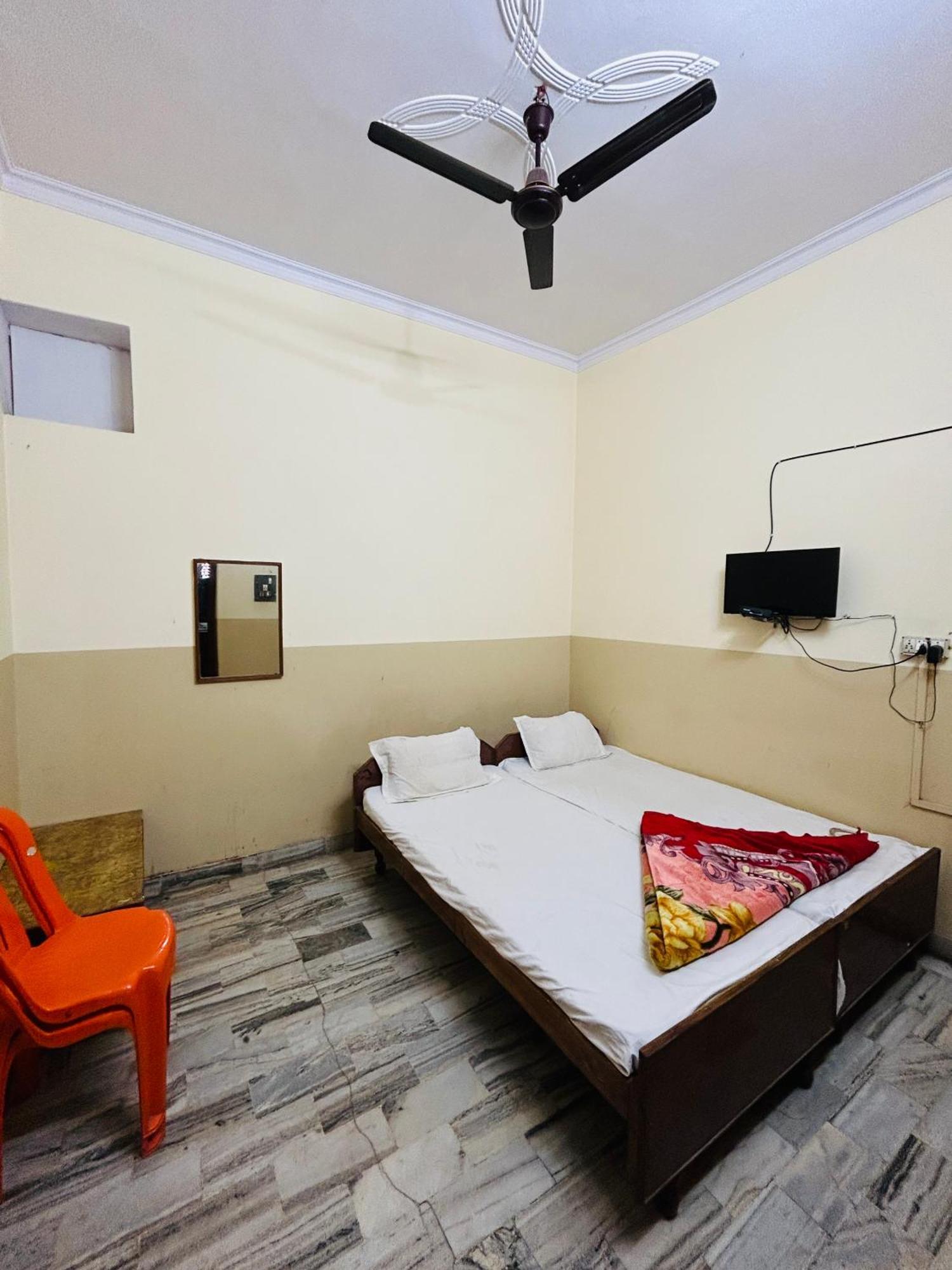 Satsang Lodge Varanasi Exterior photo